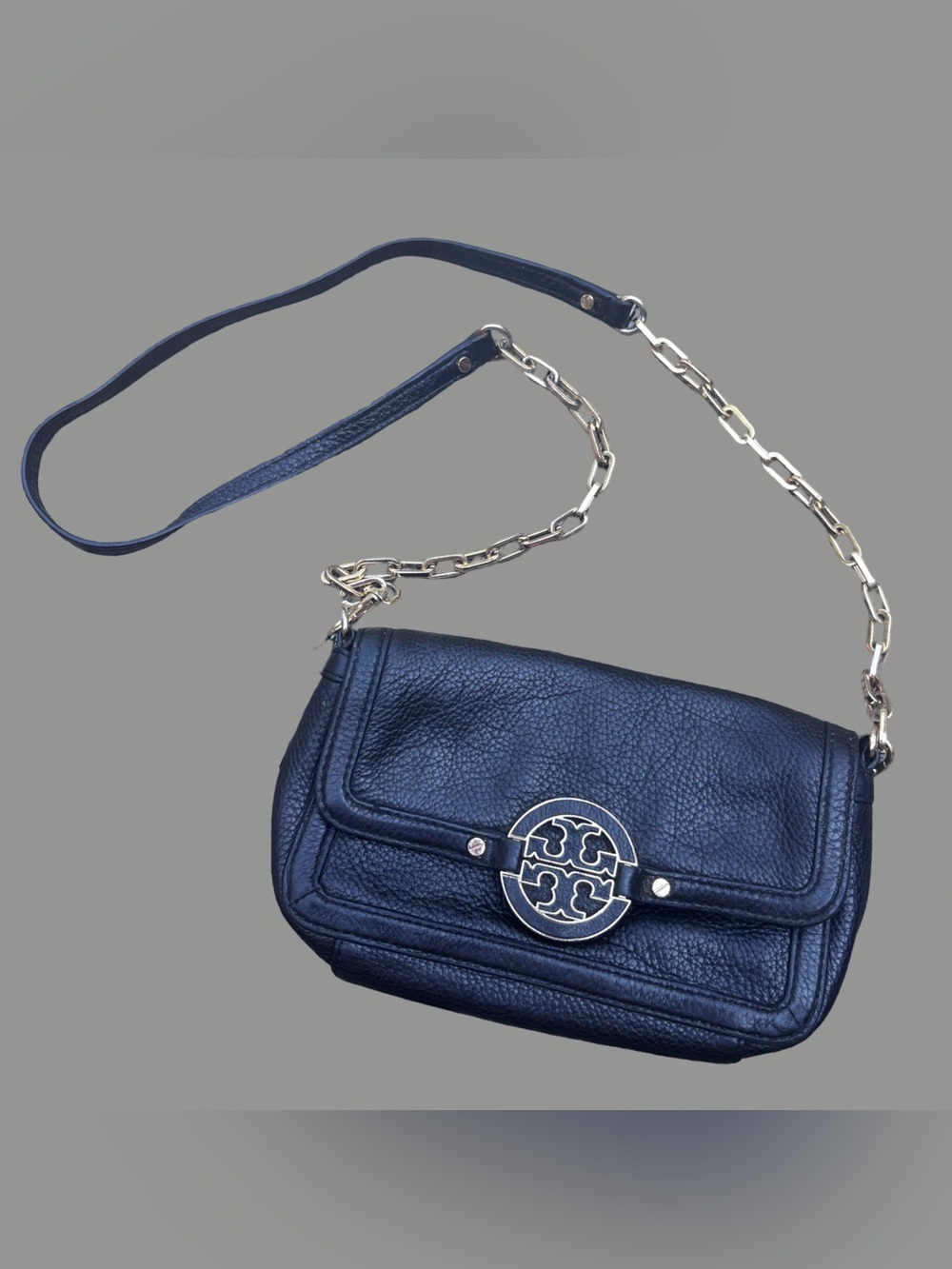 Tory Burch Amanda Crossbody Bag with Gold Chain - Black